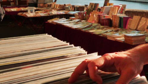 Photo couleur des bouquinistes des quais de Saône - Lyon