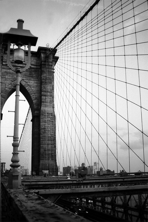 Photo noir et blanc du Brooklyn Bridge, New-York