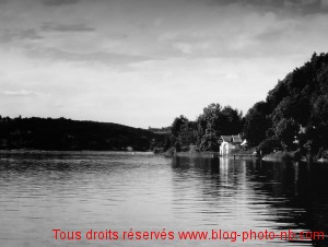 Un jour d'été au Lac d'Aiguebelette - Photo noir et blanc, Savoie