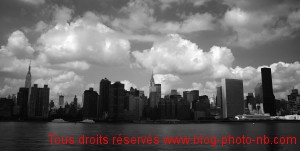 La skyline de New-York, Les grattes ciels de Manhattan - photo noir et blanc, USA 09