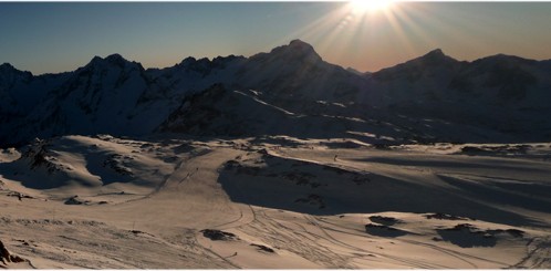 Photo couleur d'un panorama des 2 Alpes, Savoie