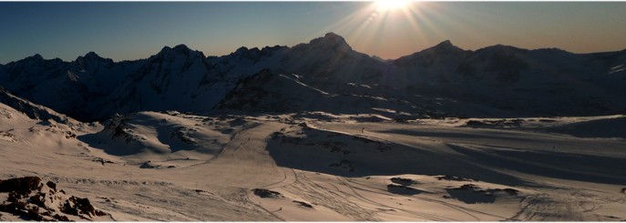 Photo couleur d'un panorama des 2 Alpes, Savoie