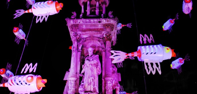 Photo couleur de la place des Jacobins lors de la Fête des Lumières 2008 - Lyon