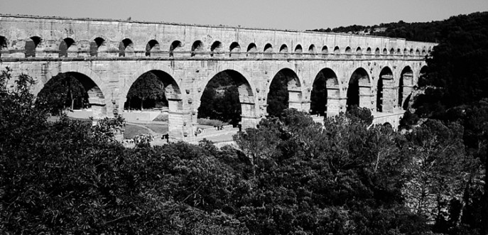 Photo noir et blanc du pont du Gard, Nîmes