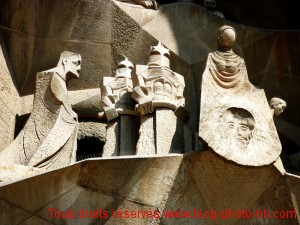 Fronton - église de la Sagrada Familia, Barcelone