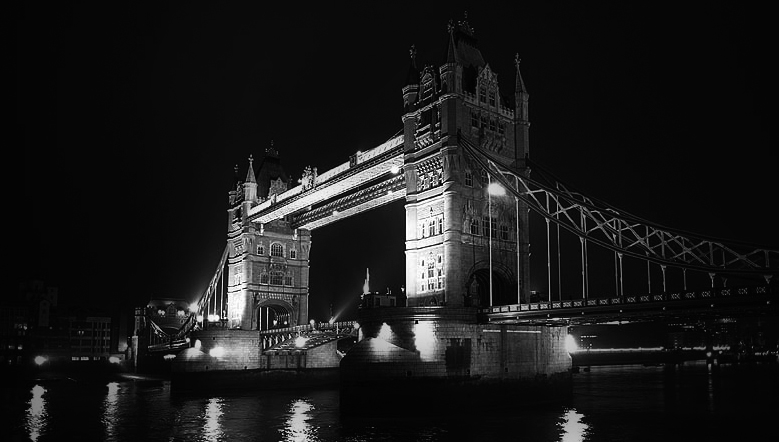 Photo noir et blanc du Tower Bridge, Londres - Angleterre