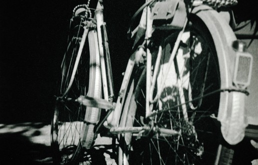 Photo noir et blanc d'un ancien vélo de course modèle 1960 !