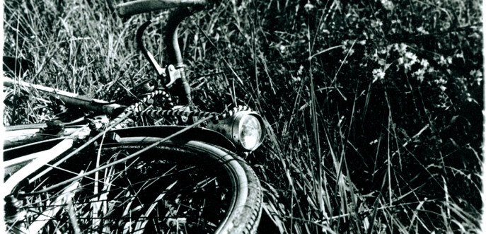 Photo noir et blanc d'un vélo, Haute-Saône