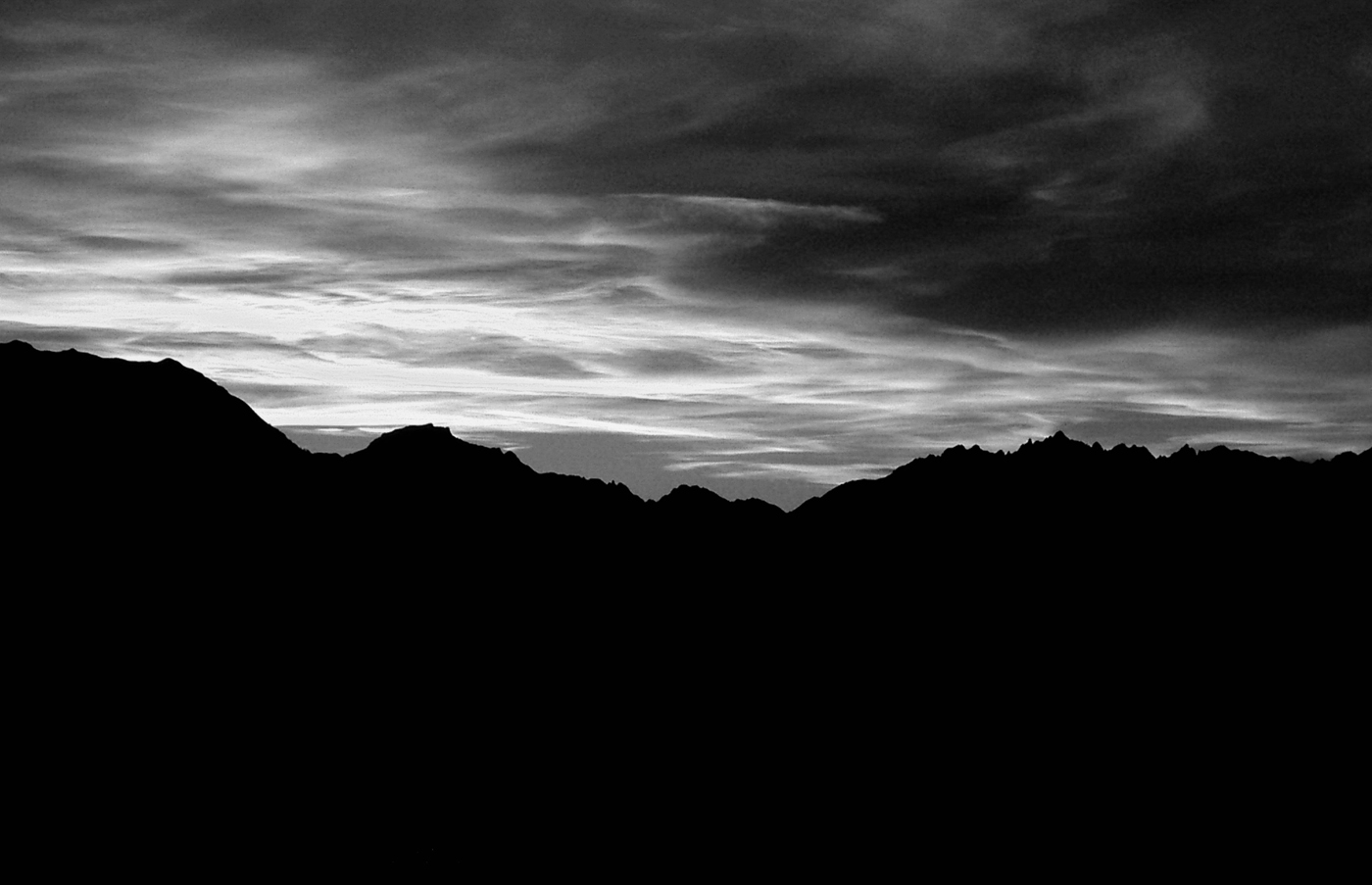 http://www.blog-photo-nb.com/wp-content/uploads/2008/12/arcs-alpes-noir-et-blanc.jpg